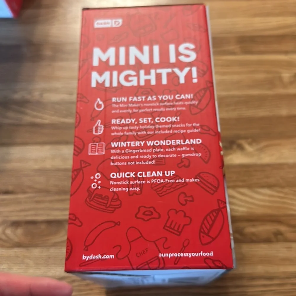 DASH MINI GINGERBREAD WAFFLE MAKER: RED: NEW IN BOX